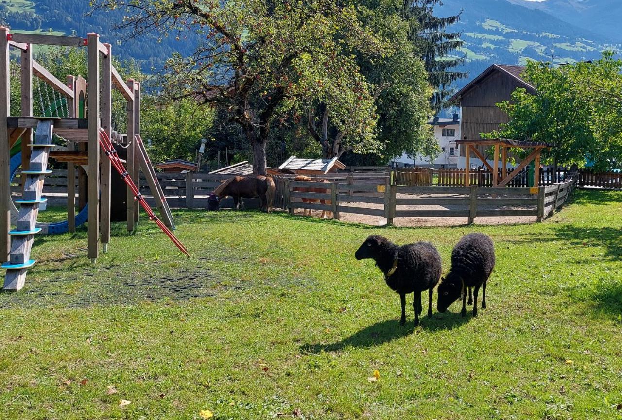 Brixnerhof Im Zillertal Hotel Schlitters Bagian luar foto
