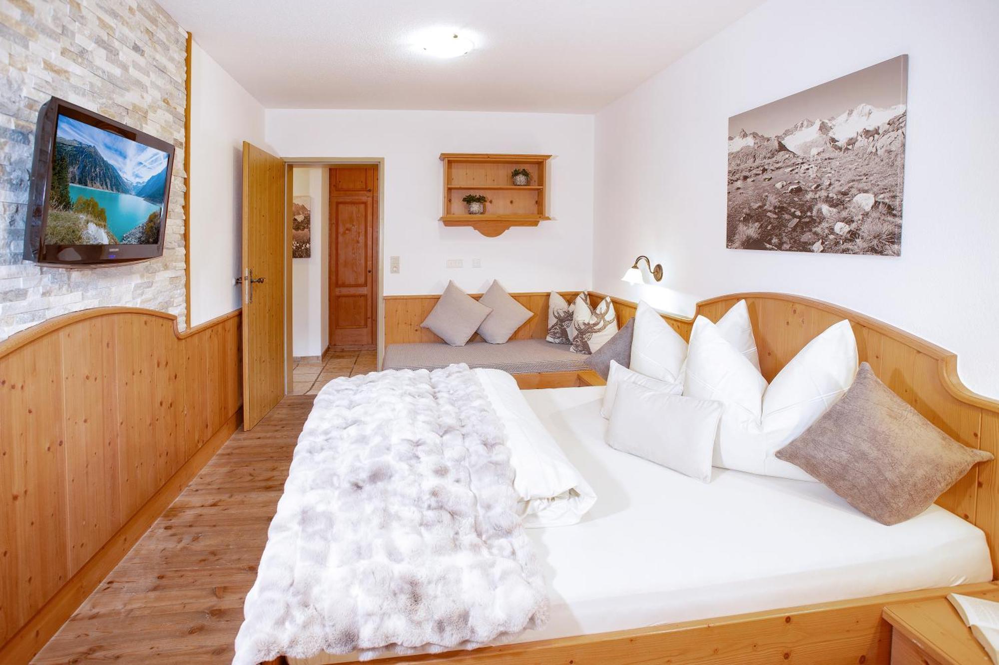 Brixnerhof Im Zillertal Hotel Schlitters Bagian luar foto