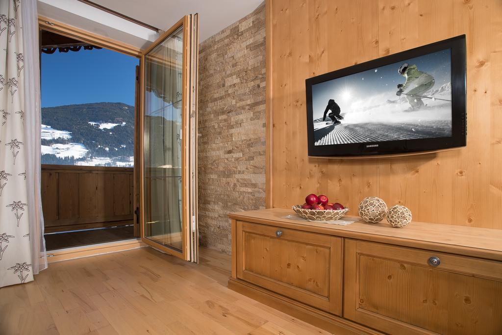 Brixnerhof Im Zillertal Hotel Schlitters Bagian luar foto