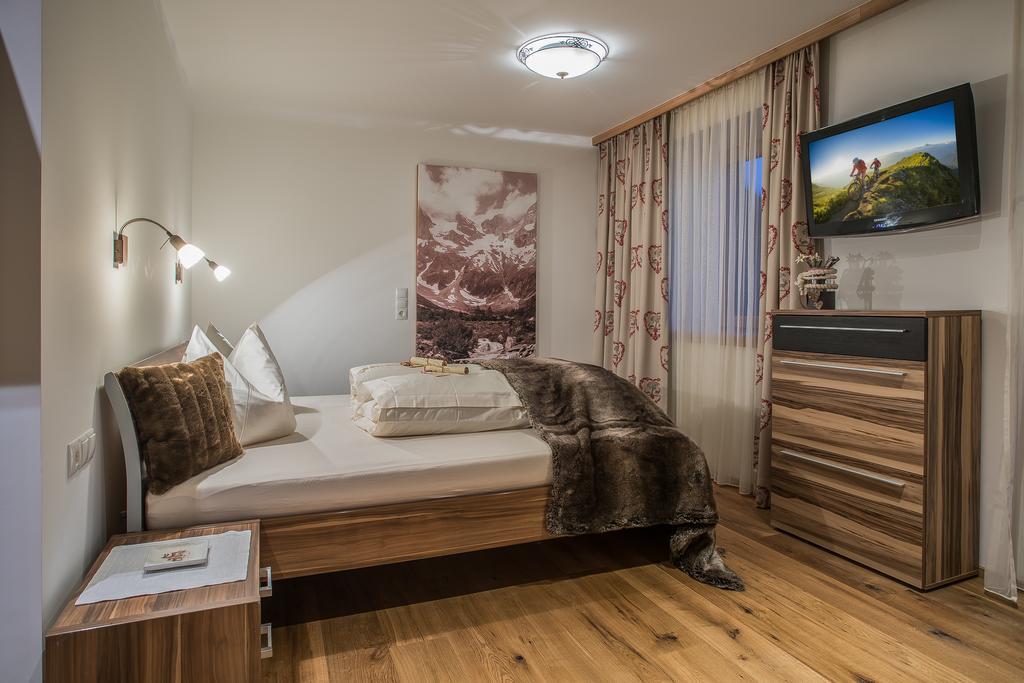 Brixnerhof Im Zillertal Hotel Schlitters Bagian luar foto